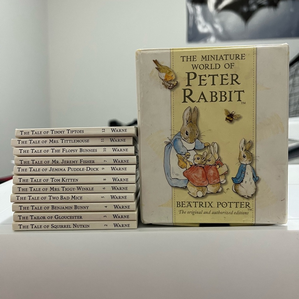 The Miniature World of Peter Rabbit 11/12 Book Box Set w/ Drawer, Beatrix Potter